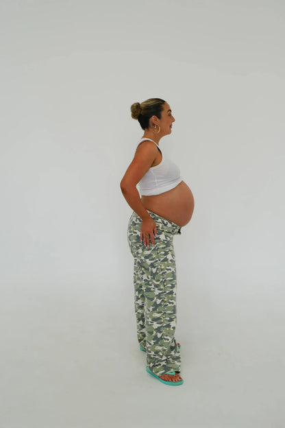 Pre-Order - By Billie -  Baggy jeans - camo star